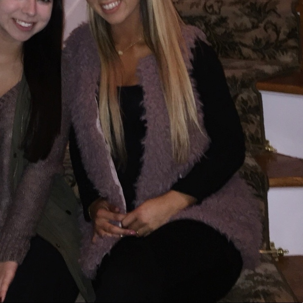 mauve fuzzy vest (worn twice)